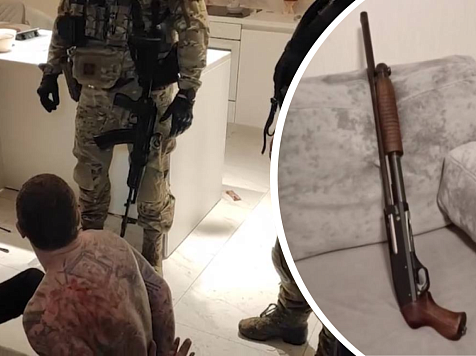 В Покровке СОБР со снайперами задержал вооруженного охотничьим ружьем красноярца. Фото/видео: МВД 24/ Росгвардия Красноярска