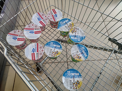 В Красноярске в шести из восьми образцов сметаны нашли нарушения. Фото: Красноярский ЦСМ