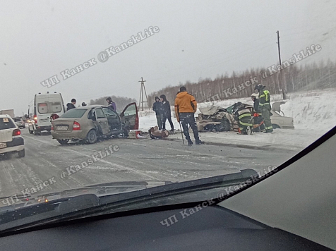 В автомобильной аварии на трассе «Красноярск – Канск» погиб человек . Фото: «ЧП Канск»