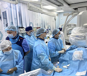 Хирург из Красноярска провёл мастер-класс в Президентской клинике Казахстана
