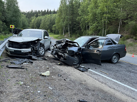 Пять человек увезли в больницу после ДТП на трассе под Красноярском. Фото: ГАИ Красноярска