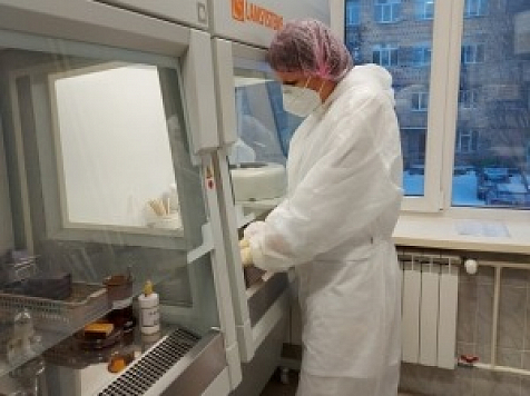 В Красноярске пациентам БСМП анализ на COVID-19 стали делать в лаборатории больницы. Фото: bsmp.sibmedport.ru