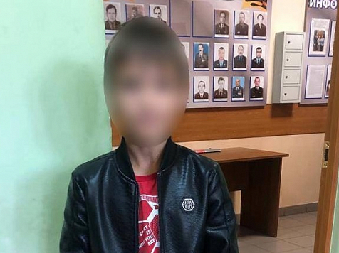 В Красноярске из дома на Металлургов пропал смуглый 9-летний мальчик. Фото: МВД24