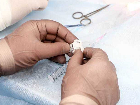 В краевой офтальмологической больнице впервые пересадили роговицу глаза ребенку. Фото: Правительство Красноярского края