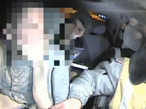 Красноярскому водителю грозит арест за пьяную езду, мат и сопротивление полиции. Фото: https://vk.com/gibdd24