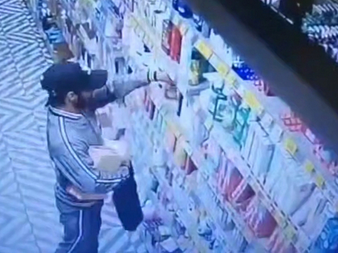 В Красноярске поймали серийного вора шампуня. Фото и видео: МВД 24