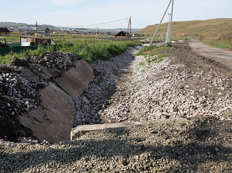 Глава Красноярска проверил работы в населенных пунктах под городом. Фото: Сергей Верещагин