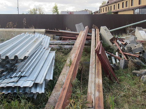 Житель Железногорска украл со стройки 3 тонны металла. Фото: МВД