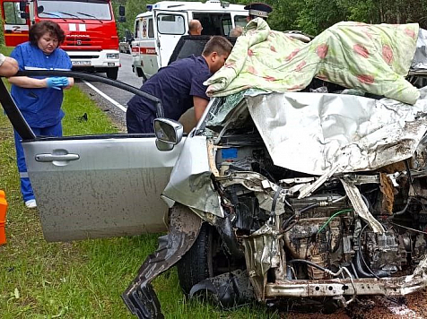 В аварии на трассе в Шушенское пострадали четверо человек. Фото: Служба спасения Красноярского края
