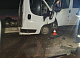 В лобовом столкновении грузового автомобиля и микроавтобуса в Ермаковском районе погиб мужчина
