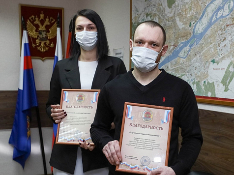 В Красноярске молодая пара задержала вора, напавшего на пенсионерку. Фото, видео: https://красноярск.24.мвд.рф/