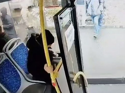 В Красноярске опровергли историю с высаженным из автобуса 11-летним мальчиком. Фото/видео: Дептранс Красноярск