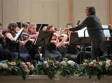 Четыре красноярских музыканта стали стажёрами симфонического оркестра Юрия Башмета. Фото: мэрия