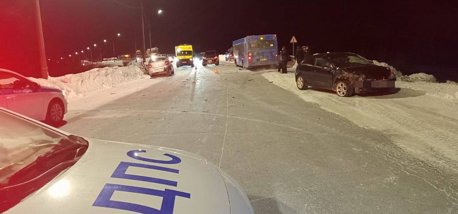 Под Норильском человек погиб в ДТП с пассажирским автобусом