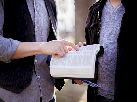 Житель Лесосибирска устраивал собрания «Свидетелей Иеговы» и попал под следствие. Фото: freepik