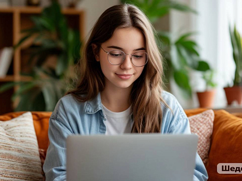 Красноярцам рассказали, можно ли вернуть деньги за онлайн обучения . Фото: Шедеврум