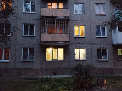 В Минусинске полуторагодовалая девочка упала с третьего этажа, пока её мать выпивала с сожителем. Фото: ГСУ СК по Красноярскому краю