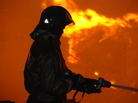 В Канске СК проводит проверку по факту гибели при пожаре женщины и её сына. Фото: МЧС