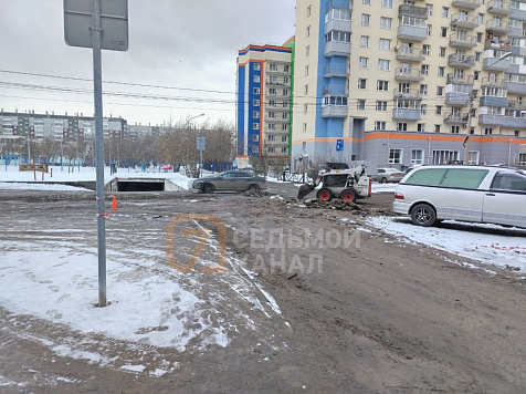 В Красноярске переулок Светлогорский превратился в ловушку для автомобилистов