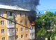 В Красноярске на Красрабе загорелась пятиэтажка: слышны взрывы