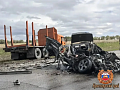 Водитель Subaru погиб под грузовиком в Красноярском крае