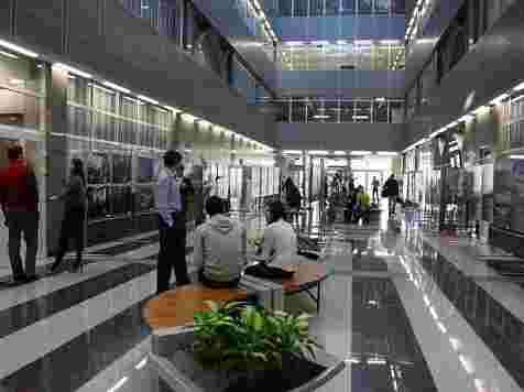 Нефтегазовое направление СФУ не прошло аккредитацию: выпускникам предлагают перевестись или взять «академ». Фото: photo.sfu-kras.ru