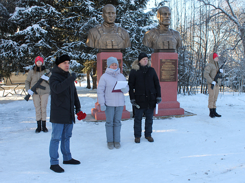 В Красноярском крае установили бюсты героям СВО