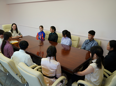 В Красноярске с недельным визитом побывали школьники из Монголии. Фото: мэрия