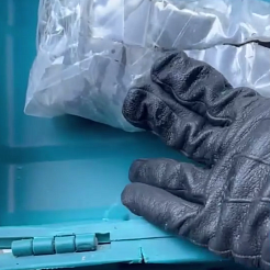 Двое работников украли 60 кило концентрата золота с предприятия на 434 миллиона