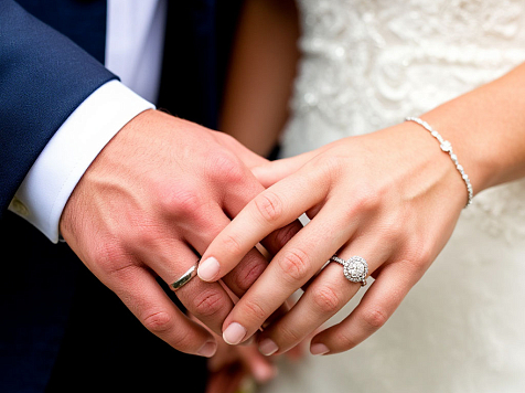  Девять миллионов рублей заработали на фиктивном браке три жителя Красноярска. Фото: Shedevrum