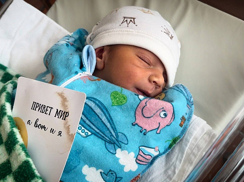  В Красноярске родились две дюймовочки. Фото: Красноярский краевой клинический центр охраны материнства и детства