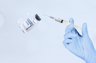 Вакцинация подростков от коронавируса начнется в Красноярске 28 января