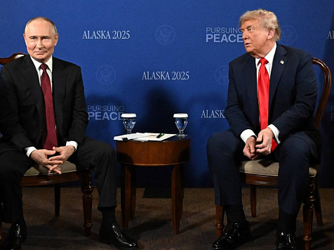 Трамп не видит смысла вводить новые санкции против России, так как встреча прошла успешно. Фото: Kremlin.ru