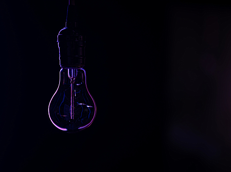 Из-за аварийного отключения без света и тепла остались жители Октябрьского района Красноярска. Фото: ru.freepik.com