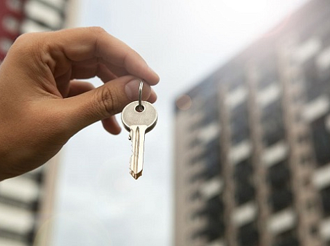 Красноярка дважды доверилась квартирным аферистам и лишилась 2 тыс. рублей. Фото: google.com и vk.com/kras_sunny