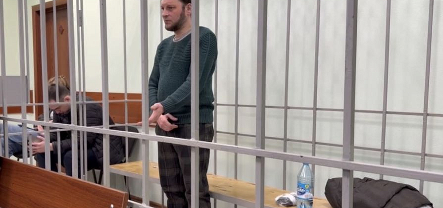 Красноярца арестовали на 2 месяца за стрельбу и угрозы детям в Покровке