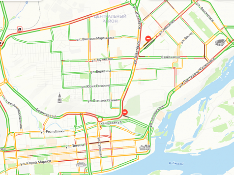 Красноярск в предпраздничный день встал в 6-балльные пробки. Фото: Яндекс Карты, 2GIS