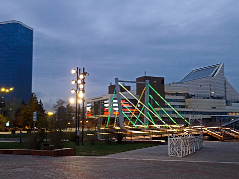  У 63 пьяных водителей конфисковали авто в Красноярске за прошедшие выходные. Фото: ночной Красноярск, Наталия Тихомирова