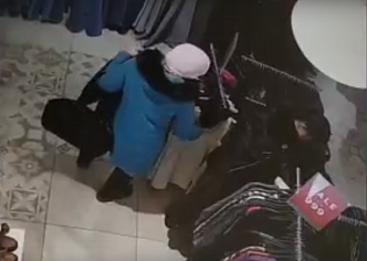 В Красноярске поймали 42-летнюю карманницу, которая обворовывала людей в магазинах и на улице