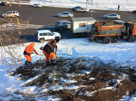 В Красноярске после вмешательства ГИБДД ликвидировали еще один опасный склон. Фото: ГИБДД