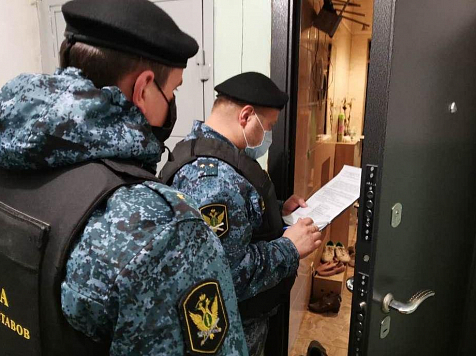 Судебным приставам разрешили применять оружие . Фото: ФССП России / Telegram