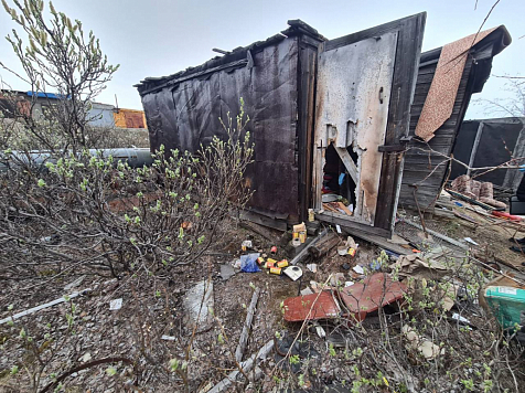 В Красноярском крае четверо малолетних детей подожгли найденные банки с порохом и получили ожоги. Фото: СК по Красноярскому краю