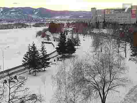 Ученые назвали незамерзающий Енисей главной причиной «черного неба» над Красноярском