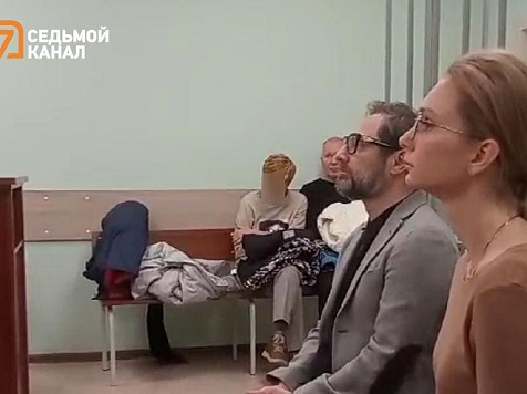 Обвиняемый в мошенничестве красноярский телеведущий Максим Гуревич частично признал вину. Фото: 7 канал Красноярск