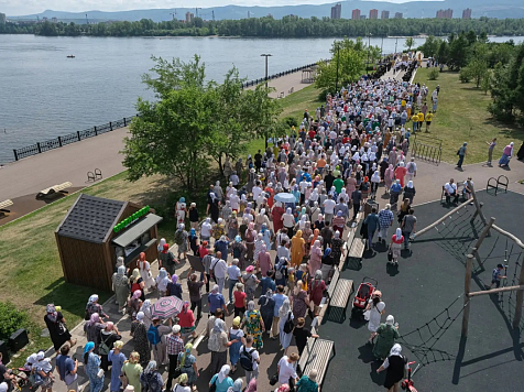 Первый массовый после пандемии крестный ход прошел в Красноярске. Фото: Красноярская епархия