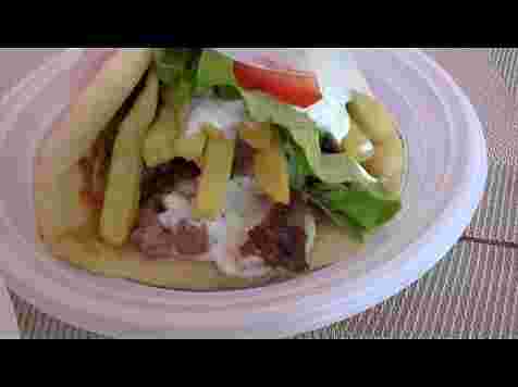 Средний красноярец на свой доход может позволить 2 шаурмы в день