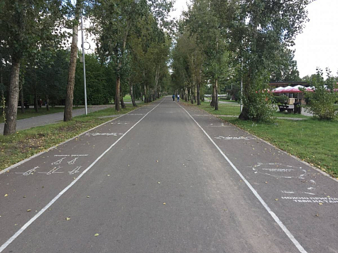 В Татышев-парке появилась выделенная дорожка для танцев. Фото: <a href="https://vk.com/krasnoyarskrf">vk.com/krasnoyarskrf</a>