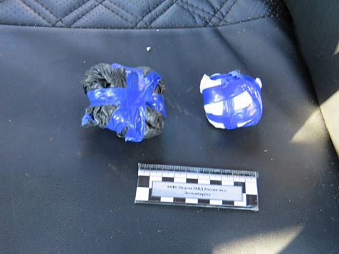 Двое мигрантов готовились раскидать по Лесосибирску почти 100 закладок с героином. Фото: тг-МВД24