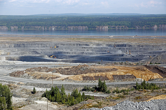 «Пытаешься найти сокровища»: как геологи случайно открывали месторождения в Красноярском крае и почему им стоит научиться нырять