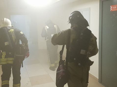Стала известна причина пожара в общежитии красноярского СФУ. Фото: МЧС Красноярского края